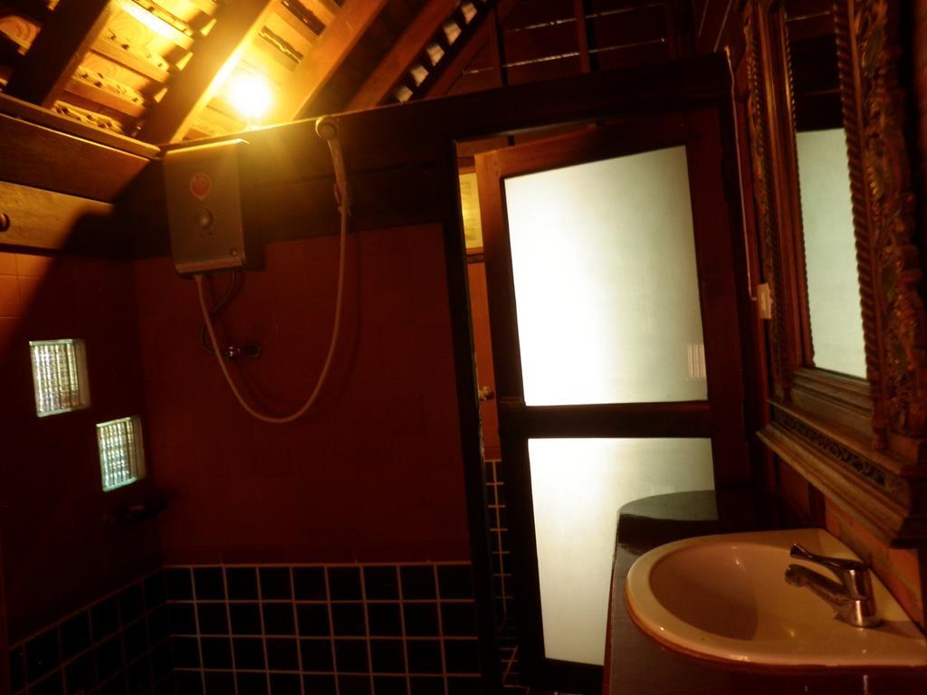 Rim Nam Kong Homestay Pak Chom Exterior foto