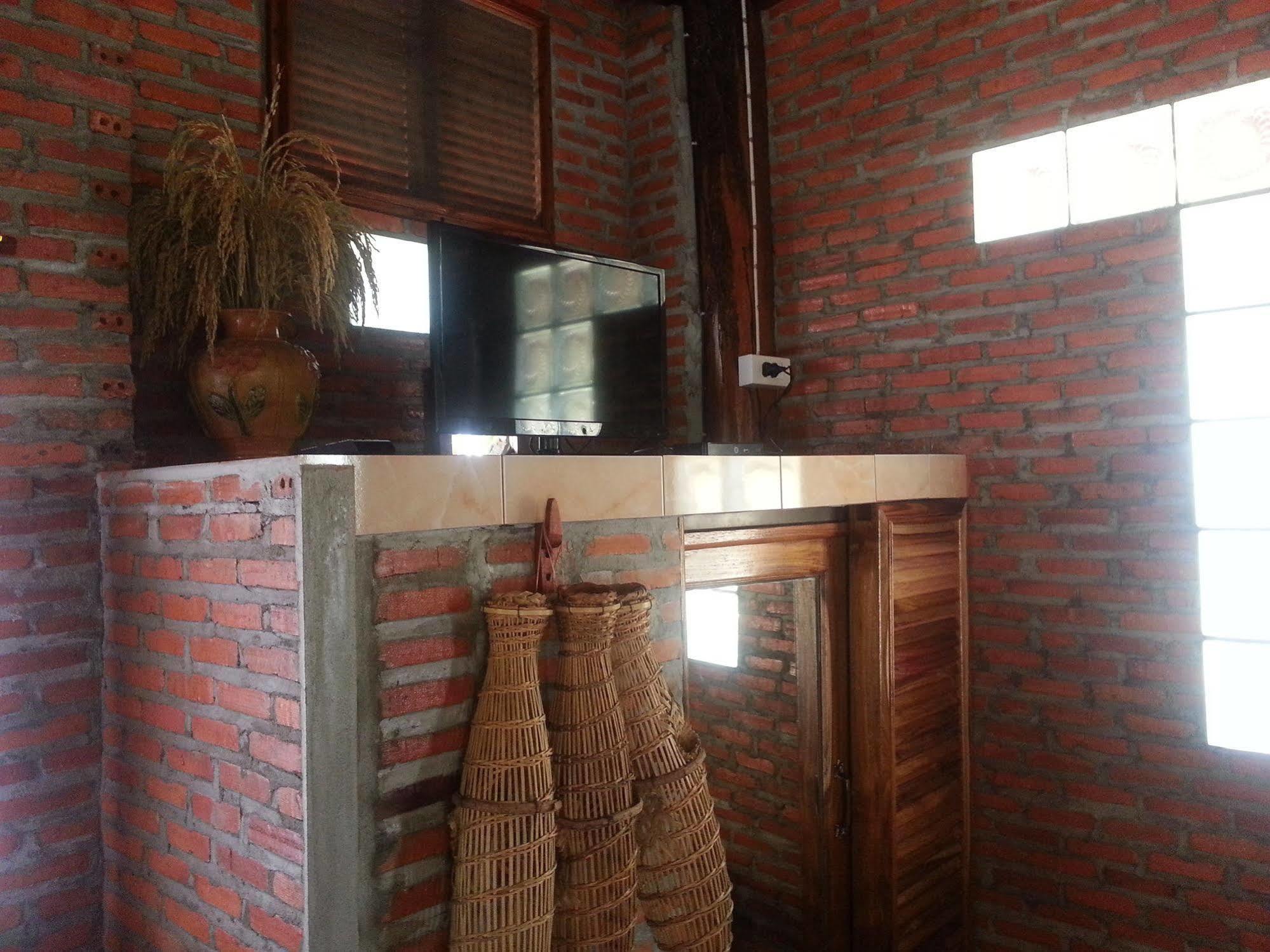 Rim Nam Kong Homestay Pak Chom Exterior foto