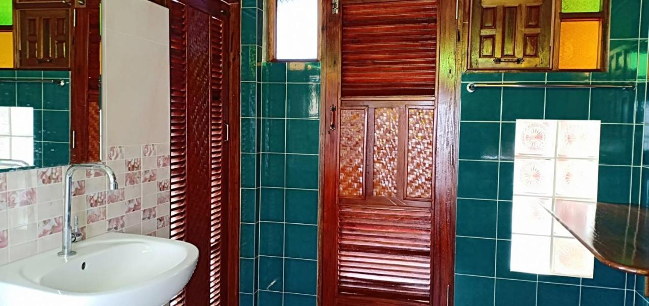 Rim Nam Kong Homestay Pak Chom Exterior foto